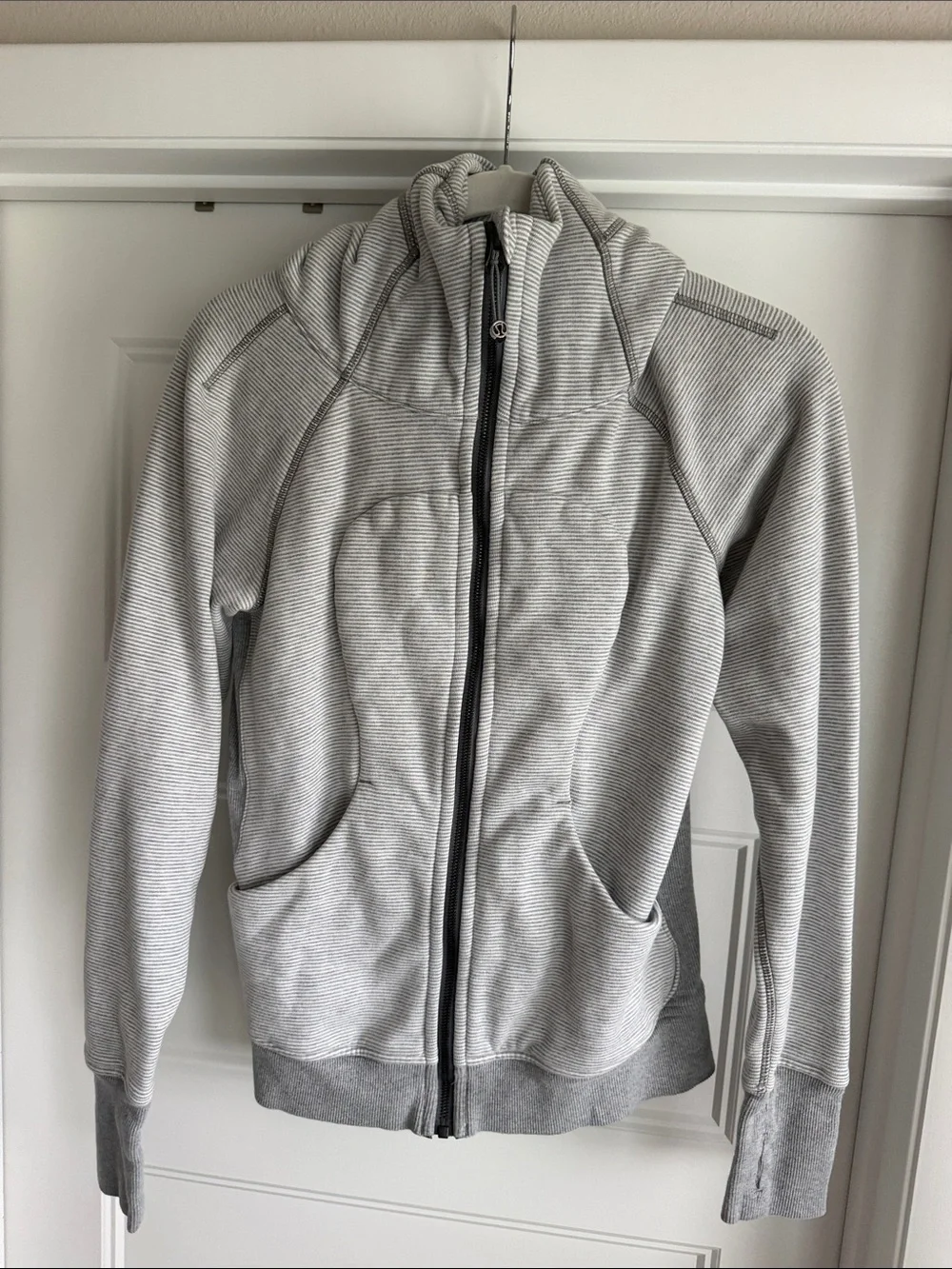 Lululemon Light Gray Striped Full-Zip Scuba Jacket